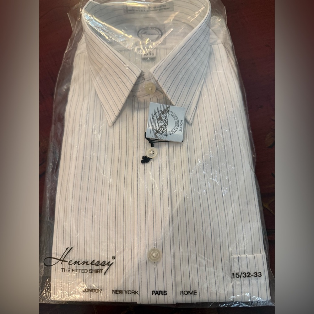 Hennessy Men's Classic Pinstripe Dress Shirt